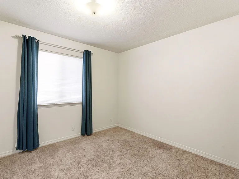 8319 Santa Clarita St NE — Photo 22