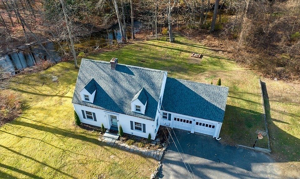535 Loomis St, Westfield, MA 01085 MLS 73181325 Zillow