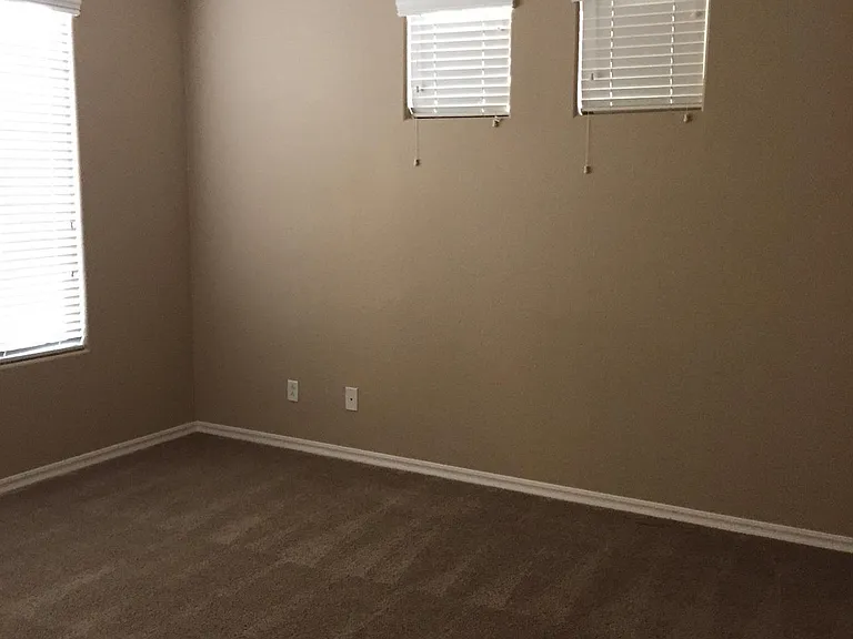 14558 W Port Royale Ln — Photo 7