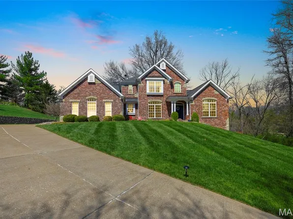 1831 Kehrswood Dr, Chesterfield, MO 63005