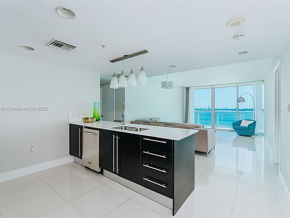 5th image of 665 NE 25th St APT 2503