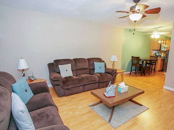 2nd image of 381 Bay 8th St #1B