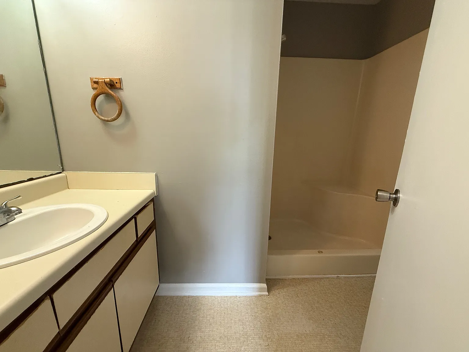 ANN 813 Willow Pointe — Photo 2