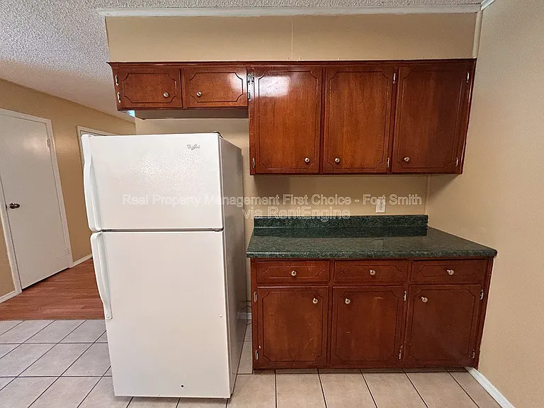 3305 Grinnell Ave — Photo 8