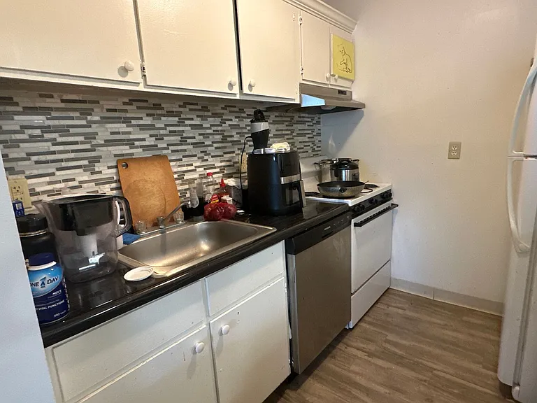 University Park Apartments near Cornell University — Photo 332