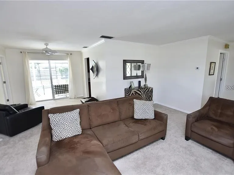 3926 Calliandra Dr — Photo 2