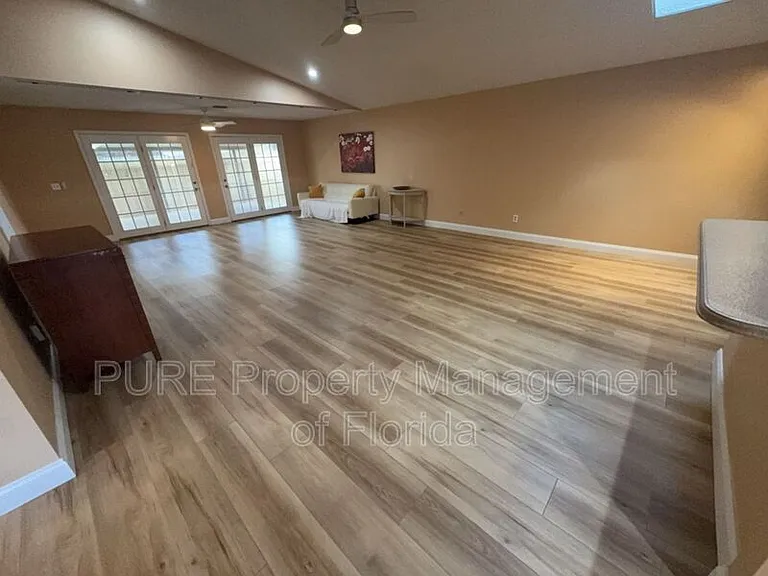 5032 SE 107th Pl — Photo 3