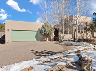 119 Barranca Rd, Santa Fe, NM 87501