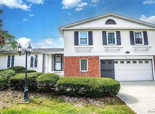 194 Exeter Rd, Williamsville, NY 14221