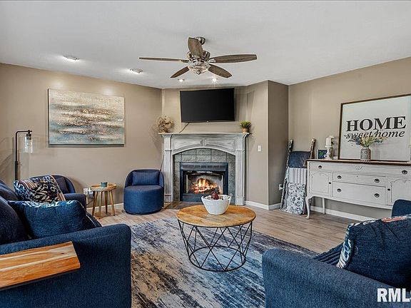 4th image of 680 Stardust Dr