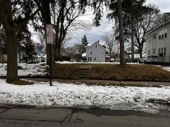 549 Sawyer St #39, Rochester, NY 14619