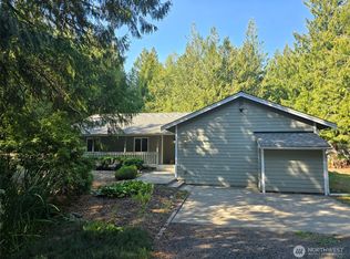 660 Peter Hagen Rd W, Seabeck, WA 98380