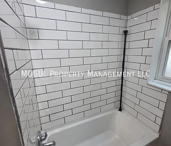 4955 Lindenwood Ave #1E — Photo 7