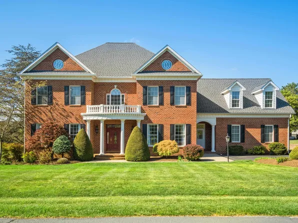 2945 Brookstone Dr, Harrisonburg, VA 22801