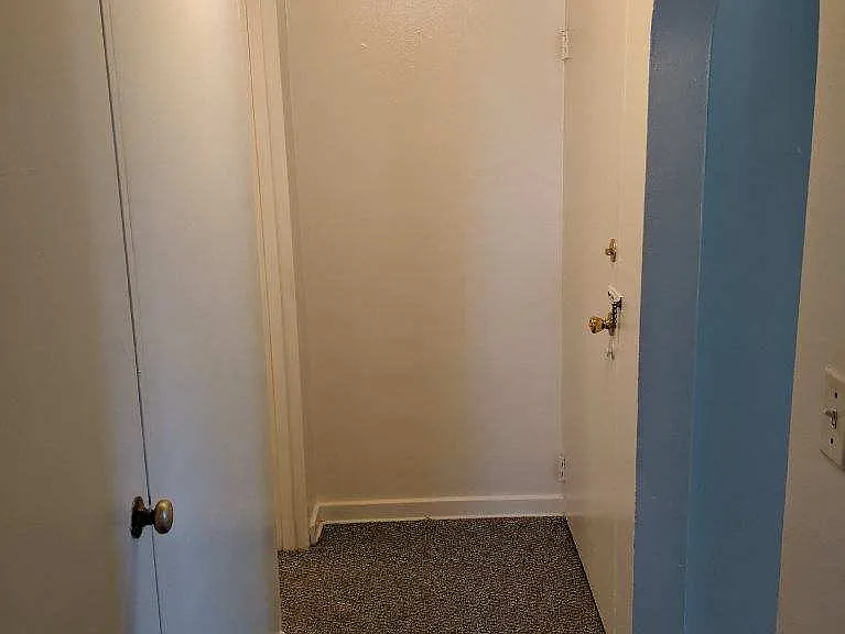 730 Chenango St #D17 — Photo 8