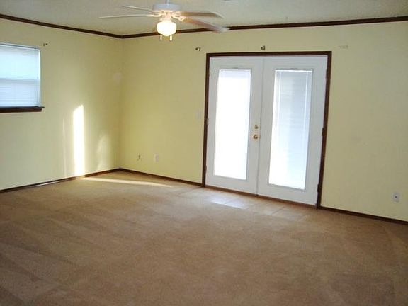 2nd image of 120 Aspen Dr