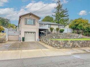 764 NE Knoll Ave, Roseburg, OR 97470