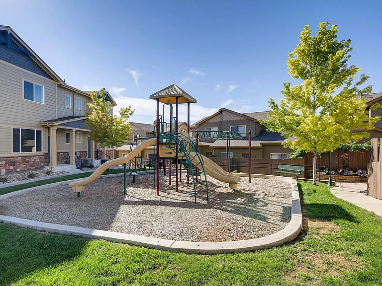 1819 Aspen Meadows Cir — Photo 24