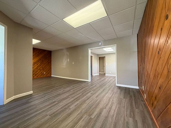 3rd image of 1701 Baxter Ave