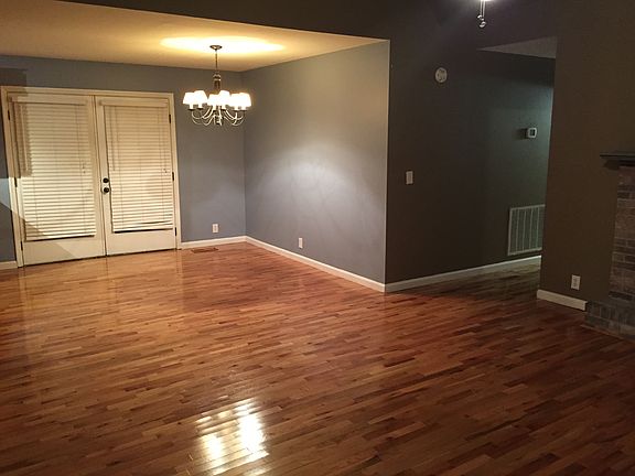4th image of 534 Riverview Dr