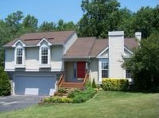 12652 Catawba Dr, Woodbridge, VA 22192