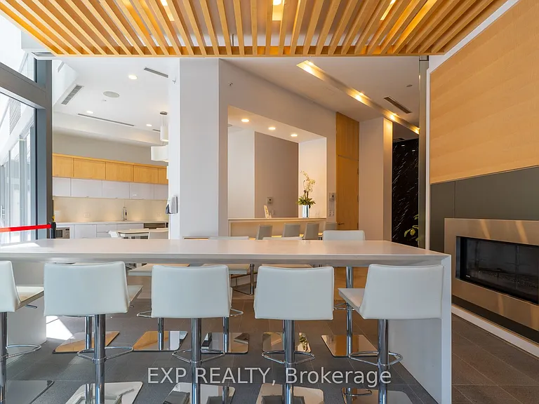 45 Charles St E #3606 — Photo 11