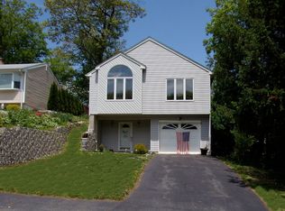 523 Dinah Rd, Landing, NJ 07850