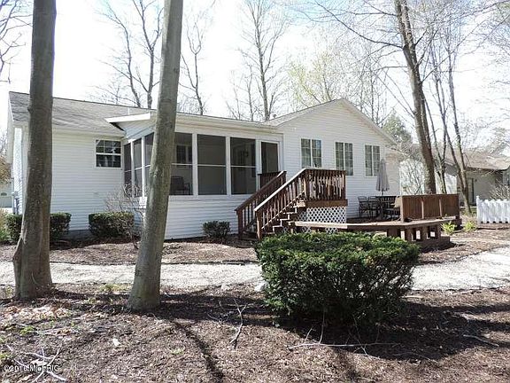 2nd image of 6785 Beech Creek Ct