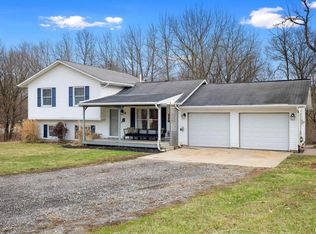 6 Avon Ct, Mackinaw, IL 61755