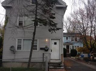 17 Amity St, Lynn, MA 01902