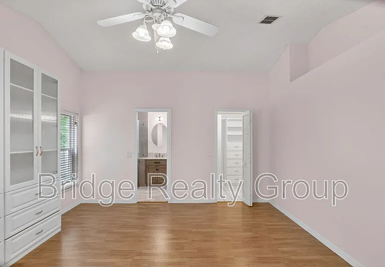 10315 Winding Creek Ln — Photo 18