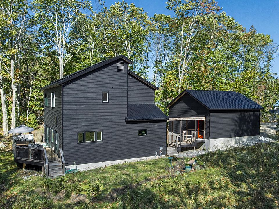 1st image of 9 Windward Ridge