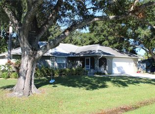 841 E Seminole Dr, Venice, FL 34293