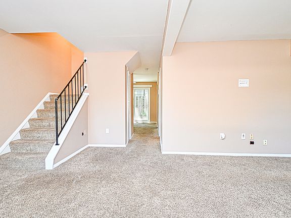 5th image of 7752 Montgomery Rd