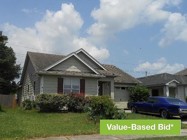 1st image of 20915 Gastonbury Ln