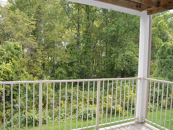 Pretty Views, Large Deck