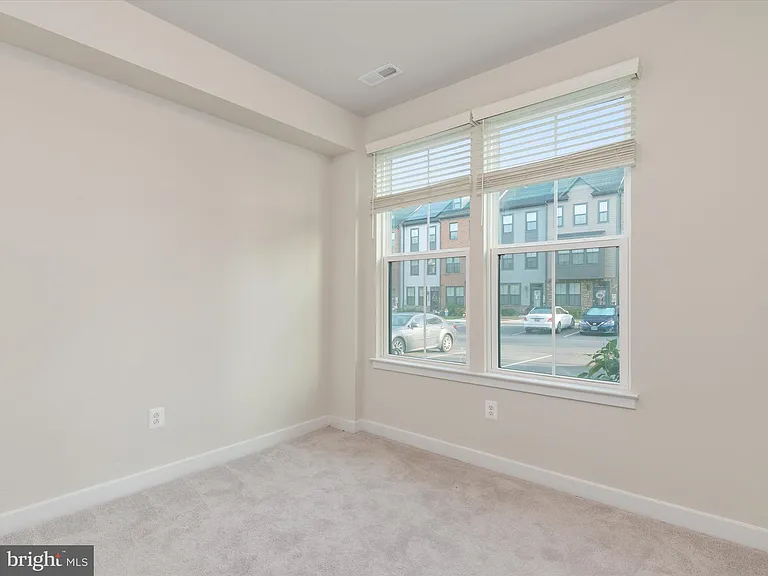 559 Levanna Lane Gln — Photo 5