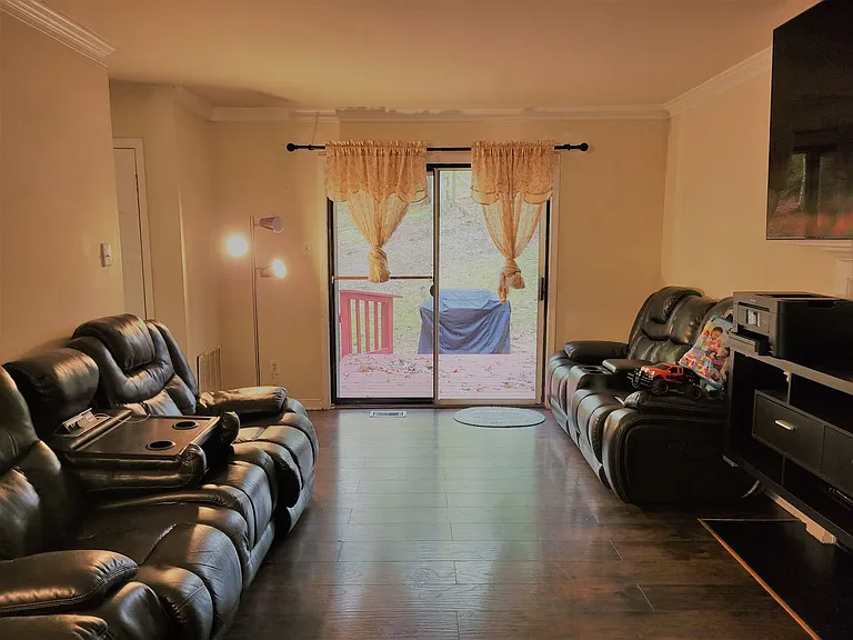 10129 Natural Bridge Rd — Photo 3