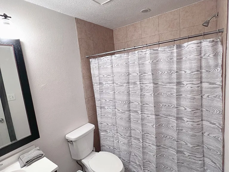 1008 Fairway Dr #1 — Photo 10