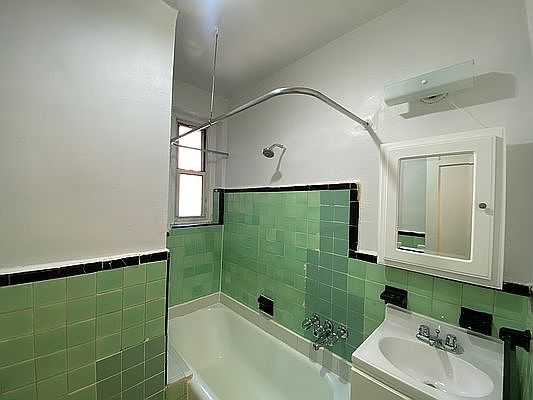 5th image of 41-29 46th St #5C