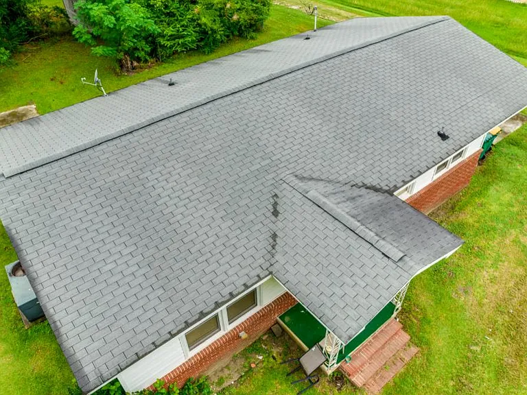 417 Baldwin Cir — Photo 1