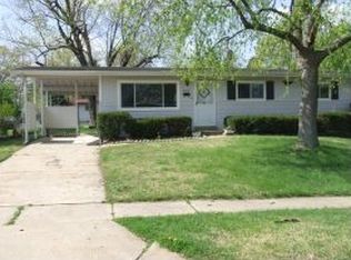 2570 Mockingbird Ln, Florissant, MO
