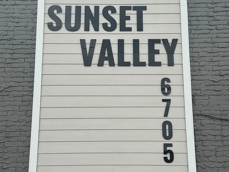 Sunset Valley — Photo 11