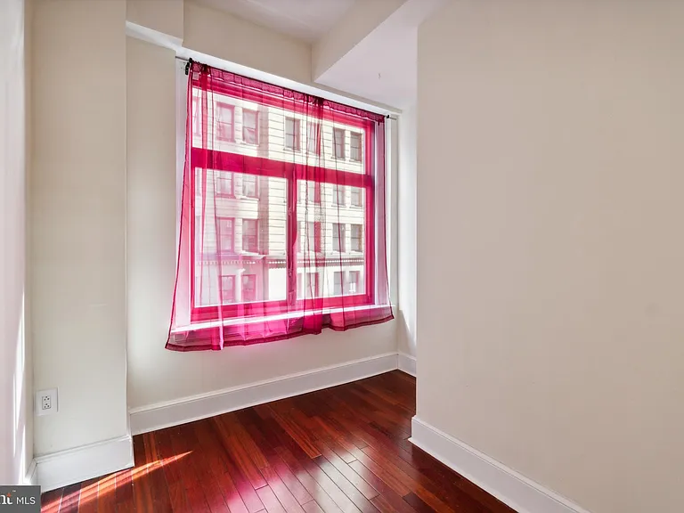 1500 Chestnut St #-4H — Photo 7