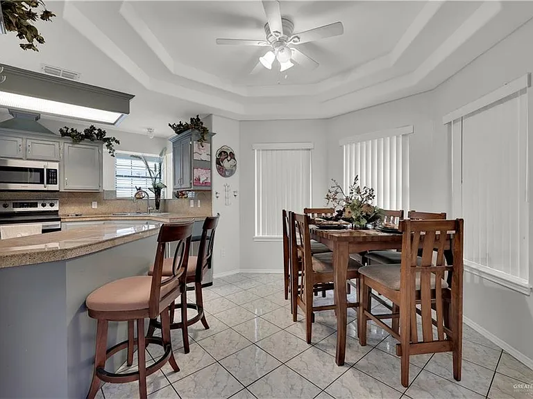 4608 W Ivy Ave — Photo 6