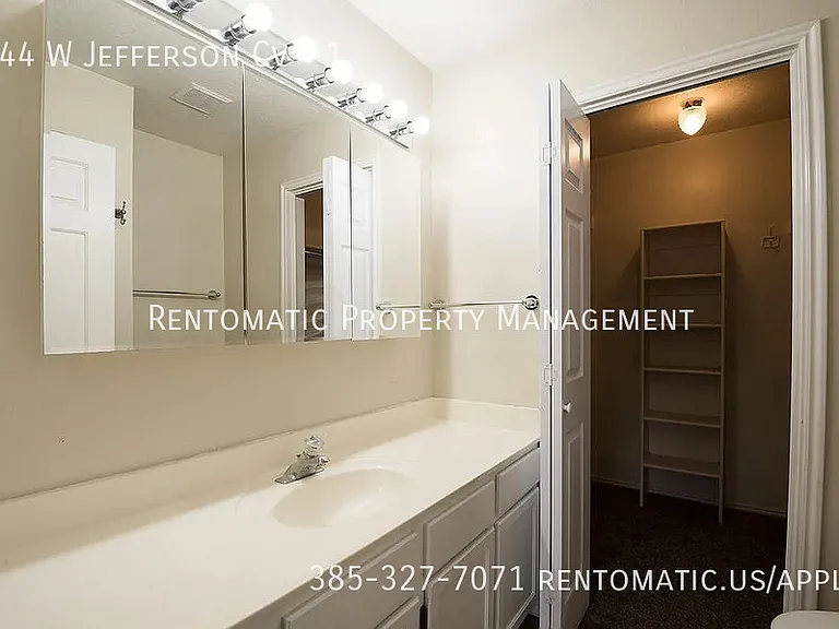 644 W Jefferson Cv #1 — Photo 18