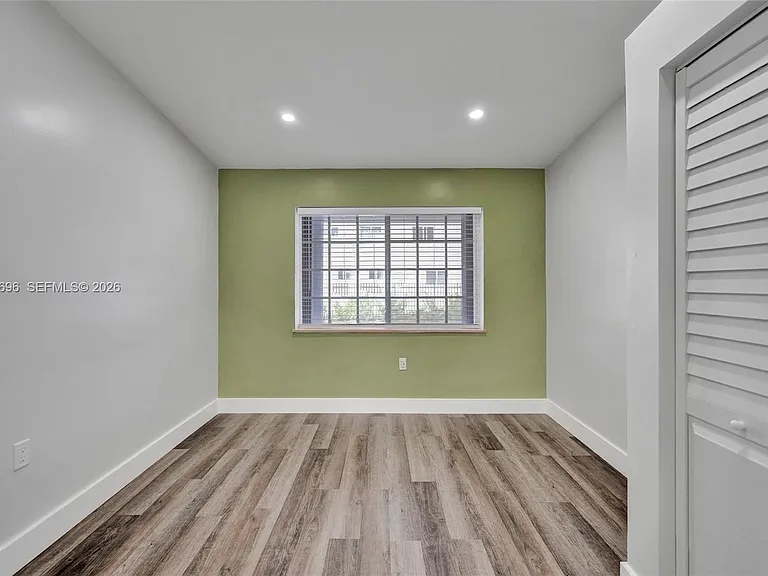 1085 NE 126th St #3 — Photo 7