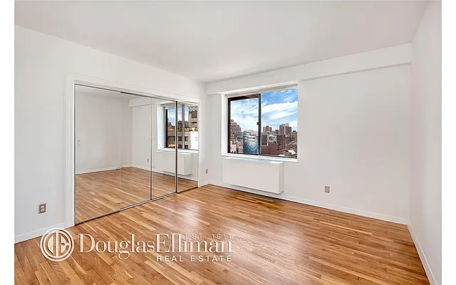 Rented by Douglas Elliman | media 17