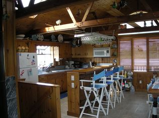 163 Pine St, Bay Shore, NY 11706