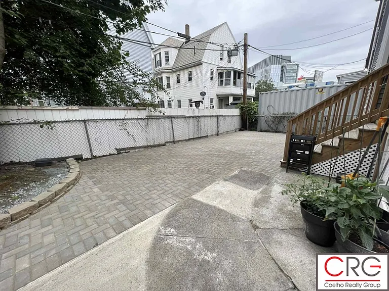 14 Vermont Ave #3 — Photo 37